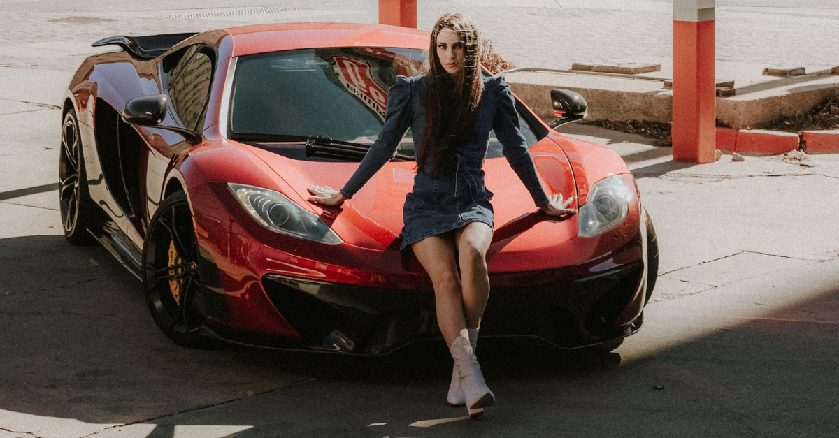 girl red car model influencer